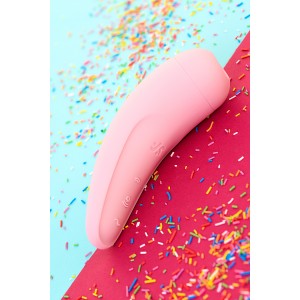 Вакуумно-волновой стимулятор Satisfyer Curvy 2+ Pink с дистанционном управлением Вакуумно-волновой стимулятор Satisfyer Curvy 2+ Pink с дистанционном управлением (иной угол)