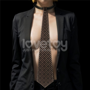 Ошейник-галстук из искусственной кожи Rebellion Reign Tie Collar (иной угол)