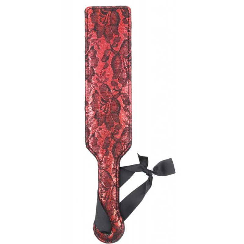 Пэдл красного цвета декорированный кружевом