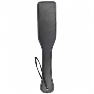 Пэдл черный с золотыми заклепками (иной угол)