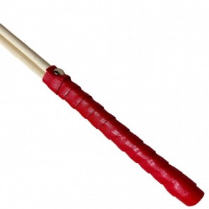 Двойной стек из ротанга с красной ручкой  (иной угол)