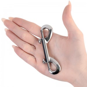 Двусторонний карабин  (иной угол)