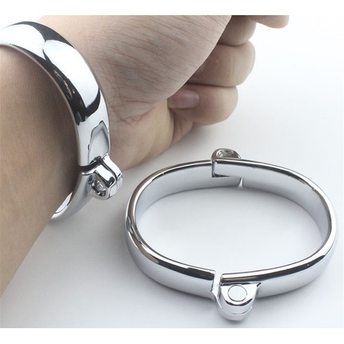 Оковы металлические на руки женские с жесткой сцепкой