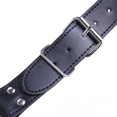 Мужская сбруя с отверстием на груди