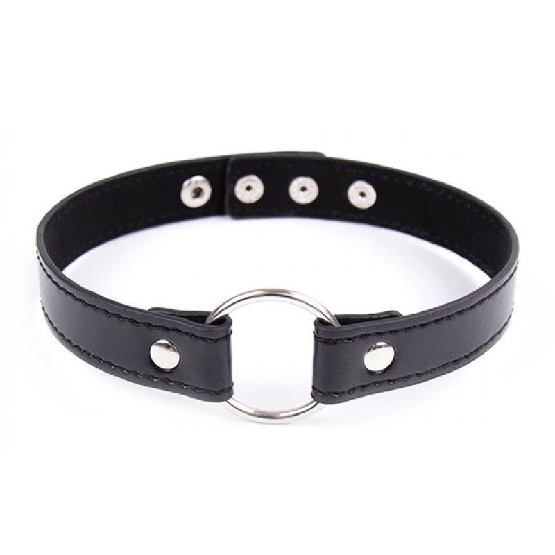 Черный ошейник на заклепках с кольцом