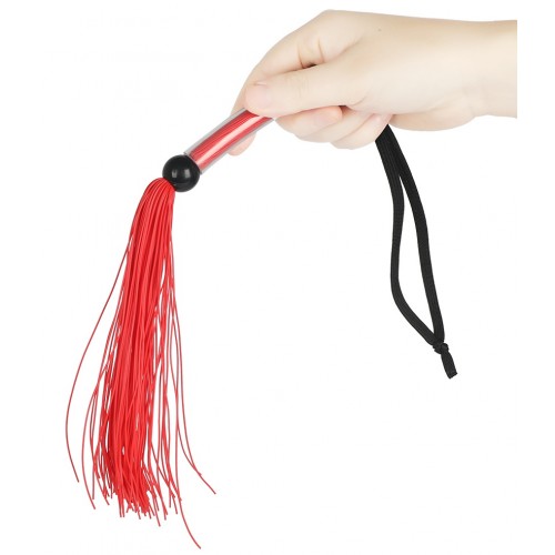 Небольшая плеть-флоггер красного цвета