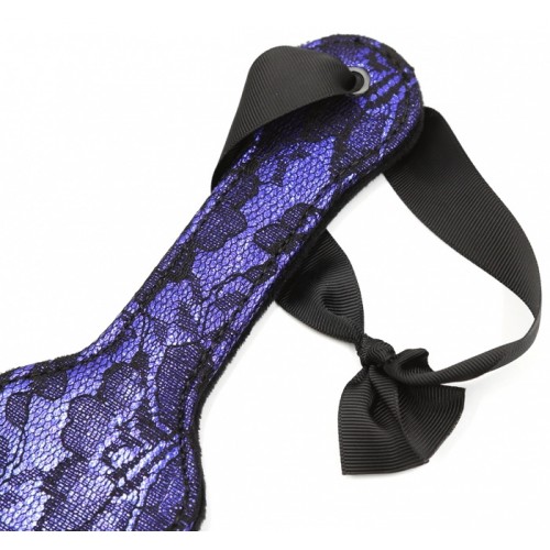 Пэдл фиолетового цвета декорированный кружевом