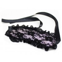 Чёрная кружевная маска с розовой вставкой