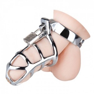 Мужской пояс верности серебристый  диаметр запорного кольца 5 см (иной угол)