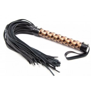 Черная плеть с дизайнерской лакированной ручкой золотого цвета (иной угол)