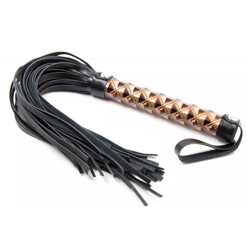 Черная плеть с дизайнерской лакированной ручкой золотого цвета