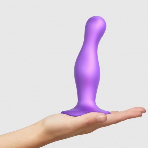 Фаллоимитатор Strap-On-Me Dildo Plug Curvy M фиолетовый 16 см (иной угол)