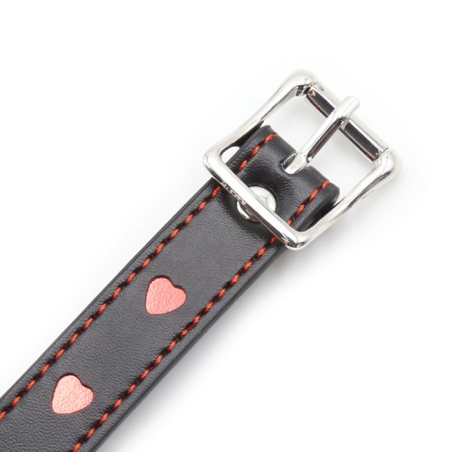 Силиконовый кляп-сердце black-red