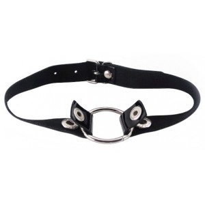 Кляп-кольцо на кнопках с лаковым ремешком (иной угол)