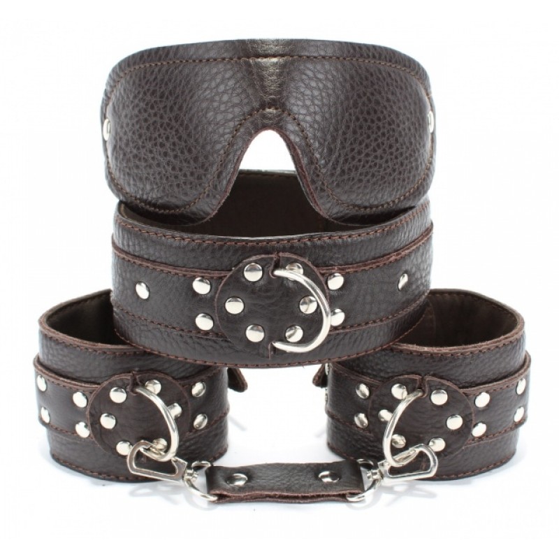 Набор БДСМ-аксессуаров из мягкой темно-коричневый кожи с маской																																		