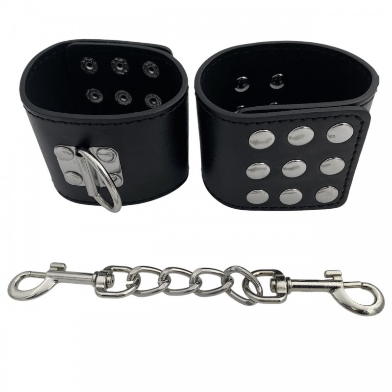 Чёрные наручники с заклёпками