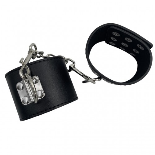 Чёрные наручники с заклёпками