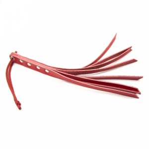 Красный мини-флоггер из натуральной кожи 26 см (иной угол)