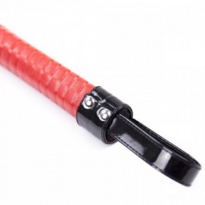 Стек из ротанга с красной рукоятью 60 см и 8 прутиками (иной угол)