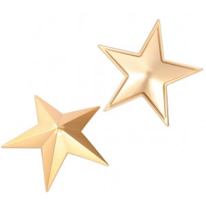 Пэстисы в форме звезды золотистого цвета (иной угол)