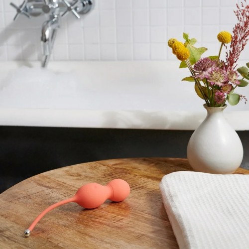 Вагинальные смарт-шарики с вибрацией We-Vibe Bloom