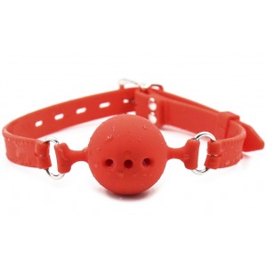 Силиконовый дышащий кляп-шар red M (иной угол)