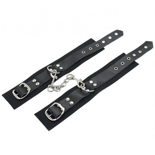 Мягкие черные поножи на цепочке с карабином