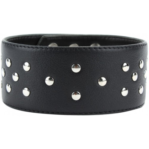 Широкий кожаный чокер с заклепками