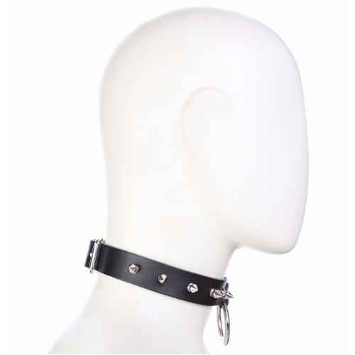 Ошейник из натуральной кожи с шипами и кольцом