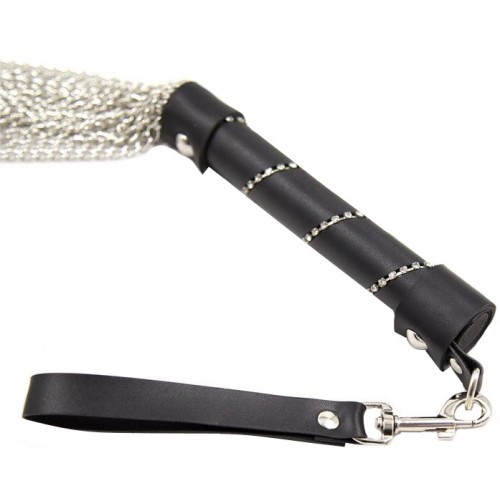 Металлическая плеть с декорированной рукоятью