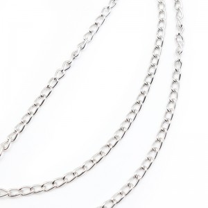 Зажимы для сосков с тройной серебряной цепочкой (иной угол)