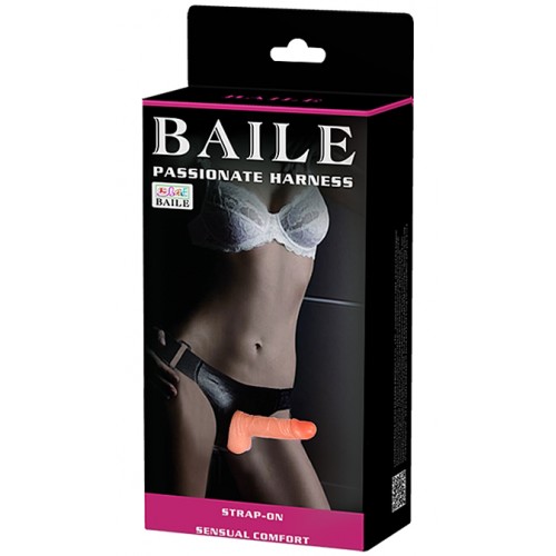 Страпон с мошонкой на трусиках телесный 