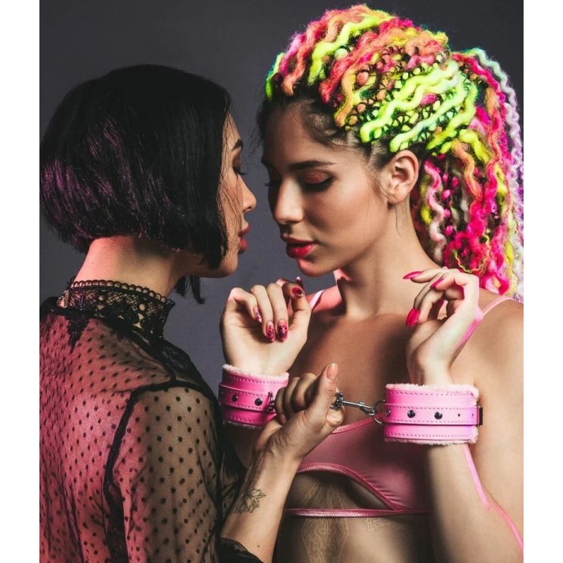 Розовые наручники с металлической цепью Party Hard Calm Pink
