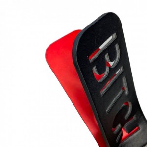 Пэдл черно-красный BITCH (иной угол)