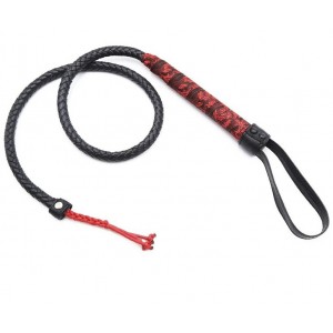 Кнут чёрно-красного цвета из искусственной кожи 88 см (иной угол)