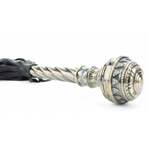 Роскошная плеть с витой ручкой																																															