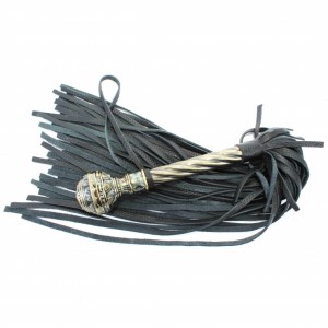 Роскошная плеть с витой ручкой																																															 (иной угол)