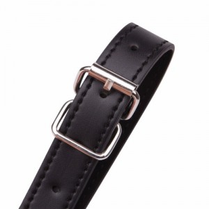 Силиконовый красный кляп-шарик на ремне (иной угол)