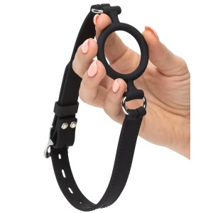 Черный силиконовый кляп-кольцо (иной угол)