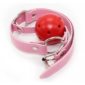 Красный силиконовый кляп-шар на розовом ремешке (иной угол)