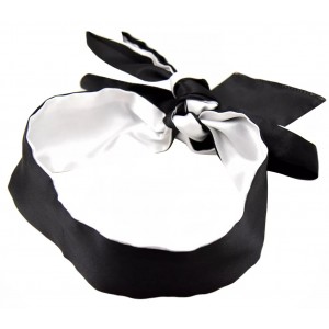 Сатиновая черно-белая маска-лента на глаза (иной угол)