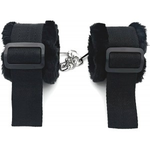 Текстильные наручники с черным мехом Notabu (иной угол)