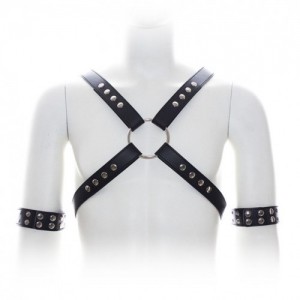 Крестообразная мужская сбруя с браслетами на бицепсы (иной угол)