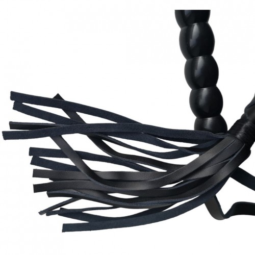 Кнут с ребристой ручкой черный