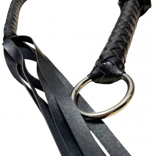 Черный кнут с основанием-колечком 116 см