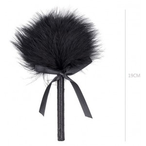 Чёрный тиклер с атласной ручкой 19 см (иной угол)