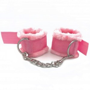 Мягкие наручники розовые (иной угол)