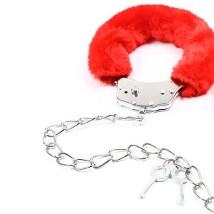 Металлические кандалы с красным мехом (иной угол)