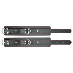 Поножи черные (иной угол)