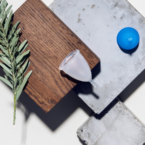 Синяя менструальная чаша Lunette Cup 25 мл